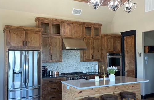 Goldsboro Cabin | Iconic West Texas Sunset and Scenic Views