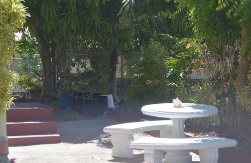 Welches Apartment | Ideal 2-bedroom apartment on Barbados' South Coast, near beach and attractions!