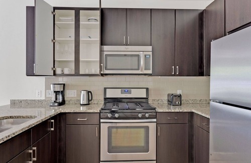 Assembly Square Apartment | Ideal Assembly Row 1BR w/Gym, W/D, near Assembly T stop, by Blueground