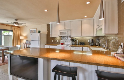 Palm Desert Condo | Ideal Condo by El Paseo | Pool & Tennis Access | Modern Amenities & Proximity to Shopping