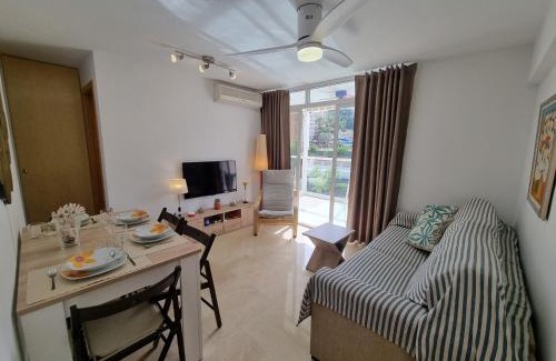 Rincon de Loix Apartment | Ideal familias en urbanización de lujo a 600m de la playa Levante con Wifi, AC y Parking