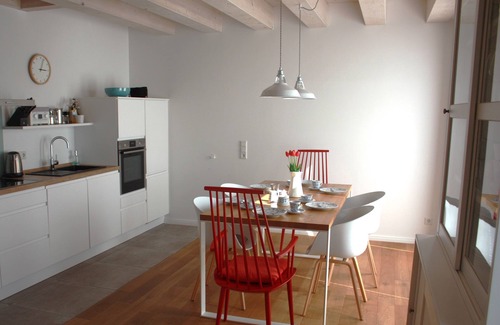 Upleward Apartment | "Ideal family vacation: Comfortable vacation apartment with garden near the sea"