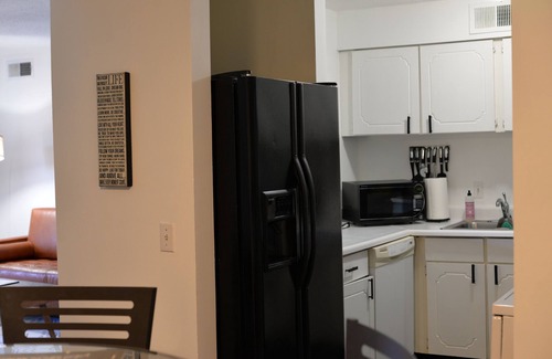 Mehlville Condo | ★ Ideal for Families and Business Professionals ★