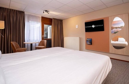 Dwingeloo Hotel | Ideal for Relaxing Stay! Free Parking, Close to Planetron Cinedome!
