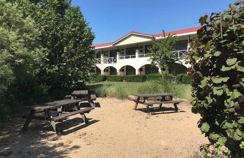Renesse Hotel | Ideal Getaway - 2 Units w/Parking near the Beach & Local Attractions