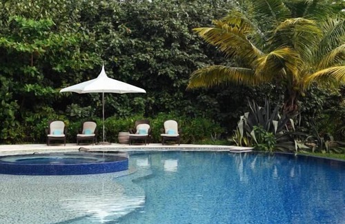 San Pedro Apartment | Ideal Island Location on the Beach Just a Few Minutes from Boca Del Rio Park!