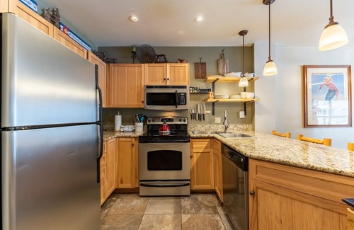 River Run Condo | Ideal Location in River Run Village w/Shared Hot Tubs & Pool!