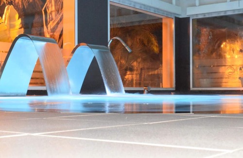 Crevillente House | Ideal Location to Relish in Tropical Pools! Mini-golf, Indoor & Outdoor Pools!