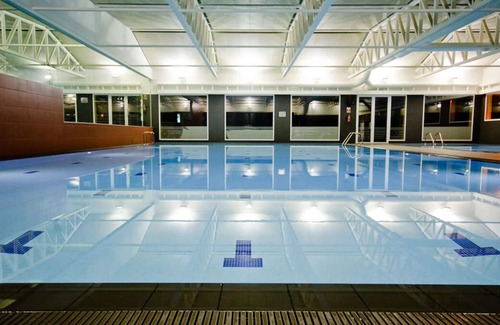 Crevillente House | Ideal Location to Relish in Tropical Pools! Mini-golf, Indoor & Outdoor Pools!