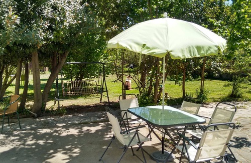 Najera Apartment | Ideal pets: apartment in house with garden - first floor.