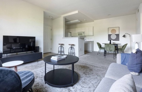 South San Jose Apartment | Ideal San Jose 1BR w/Pool, Gym & W/D, near Highways, by Blueground
