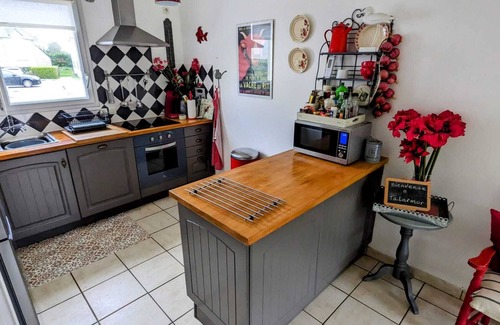 Carantec House | Ideally located 150m from the sea and the GR34 NEW FISHER HOUSE TALARMOR gite