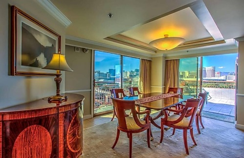 Las Vegas Apartment | Ideally located less than one mile (1 mi) from the Sands Expo and Convention Center in .