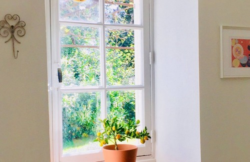 Le Fleix Cottage | Idyllic and rustic cottage in stunning grounds with private terrace