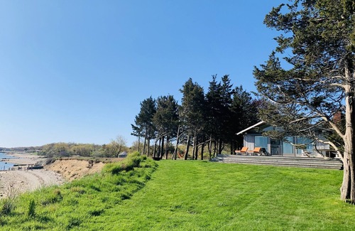 Clearwater Beach House | Idyllic Beach Front Access Cottage, East Hampton