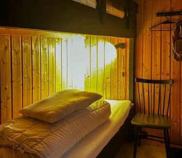 Holtalen House | Idyllic Cabin By The Water In Hessdalen