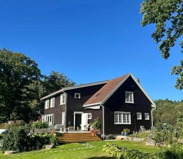 Mandal House | Idyllic Farm With Access To Boathouse And Jetty