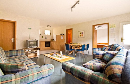 Meesiger Apartment | Idyllic holiday home in the nature near the lake (NO. 3)