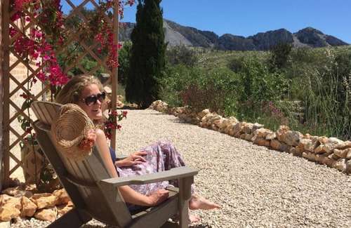 Tarbena Apartment | Idyllic holiday home in the midst of nature, discover authentic Spain |Almendra