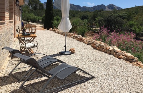 Tarbena Apartment | Idyllic holiday home in the midst of nature, discover authentic Spain |Almendra