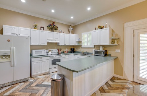 Las Vegas Cottage | Idyllic Las Vegas Oasis w/Outdoor Pool!