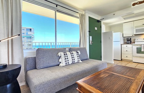 Diamond Head - Kapahulu - St. Louis Apartment | Idyllic Ocean Views from 12th floor 1 Bedroom Suite with Full Kitchen