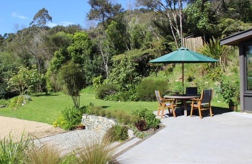 Parapara Cottage | Idyllic river side retreat