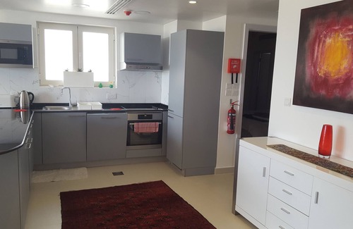 As Sifah Apartment | Idyllic Seaside Residence. Lush Golf & Ocean Views. Superb on site amenities.