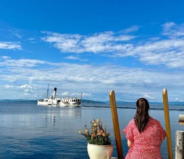 Ostre Toten Other | Idylliske Evjua ved Mjøsa