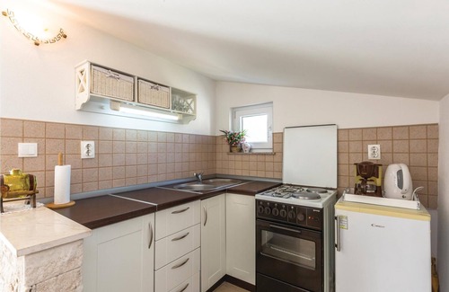 Rastovac Apartment | If you are looking for relaxation, long walks in untouched nature, as well as exploring the Biokovo