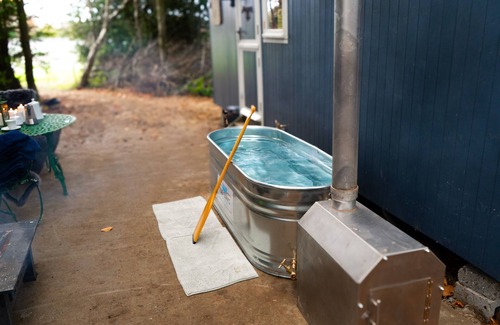 Stuppington Cabin | If you go into the woods today. Off-grid yet comfy, warm and luxurious