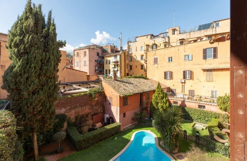 Trastevere Apartment | iFlat | Lovely Loft&Pool in Trastevere
