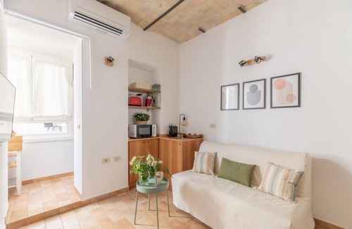 Rione XIV Borgo Apartment | iFlat | Quiet apt a few steps from the Vatican