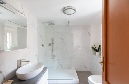 Rione IV Campo Marzio Apartment | iFlat Spanish Steps Chic & Warming Hideaway