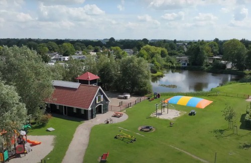 Makkum Ski Chalet | Ijsselmeer, Friesland, Makkum: Surfen, Segeln, Schwimmen