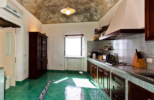 Amalfi Villa | "Il Amalfi" in Amalfi 8 To 12 Beds 16-24 Guests Pool-LUXURY VILLAS ZILIC RENTALS