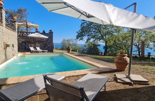 Bolsena Apartment | Il Casale del Sughereto - Apartment in dream villa with pool