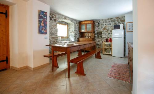 Villa di Tirano Apartment | IL COMO' DELLA CIVETTA - Taverna “La Fenice”
