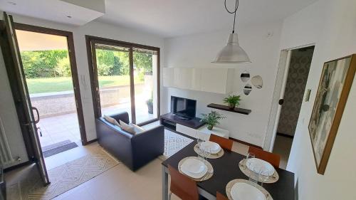 Conegliano Apartment | Il dado verde