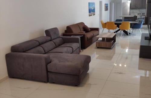 Marsaskala Apartment | "Il-Girna" Free WiFi, Centrally located, Own Entrance