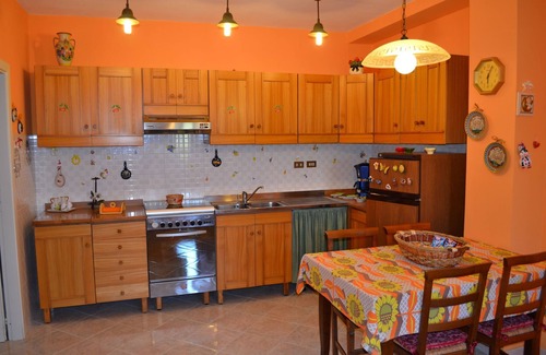 Paciano House | "Il Granaio Grande" Relaxation and Culture in Umbria.