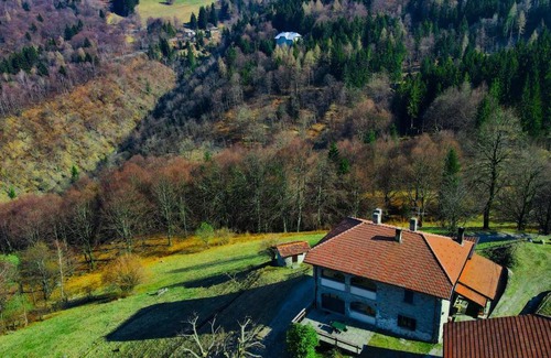 Civenna Ski Chalet | Il Larice by Wonderful Italy