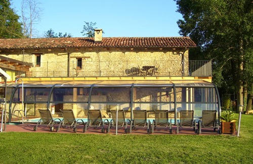 Bonvicino House | Il Sartù Alta Langa country house with swimming pool