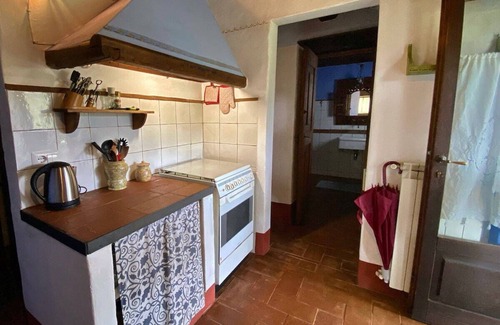Santa Fiora Cottage | Il Seccatoio – Independent rustic house with valley view and natural pool