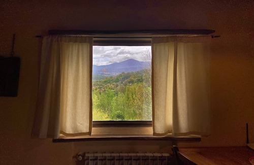 Santa Fiora Cottage | Il Seccatoio – Independent rustic house with valley view and natural pool