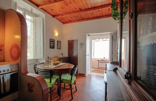 Marina del Cantone Apartment | Il Terrazzino sul Mare - holiday home ON THE BEACH in Sorrento/Amalfi Coast.