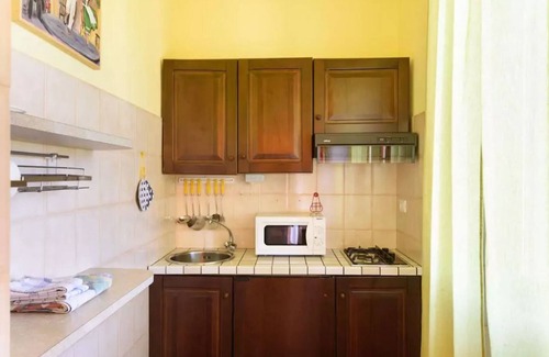 Castelfranco di Sopra Apartment | Il Trovatore, apt. with two rooms in Casa Lama Residence with pool