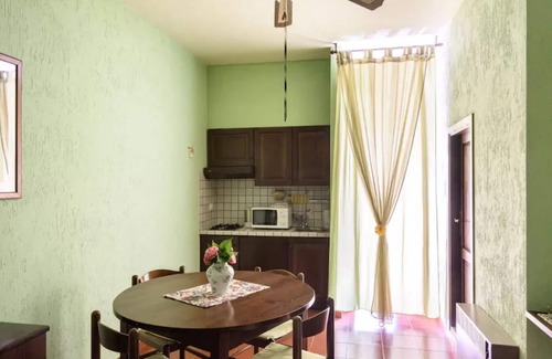 Castelfranco di Sopra Apartment | Il Trovatore, apt. with two rooms in Casa Lama Residence with pool