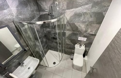 Seven Kings Hotel | Ilford Hotel Goodmayes