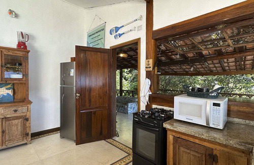 Cambaquara Ski Chalet | Ilhabela: refúgio na natureza c/vista espetacular